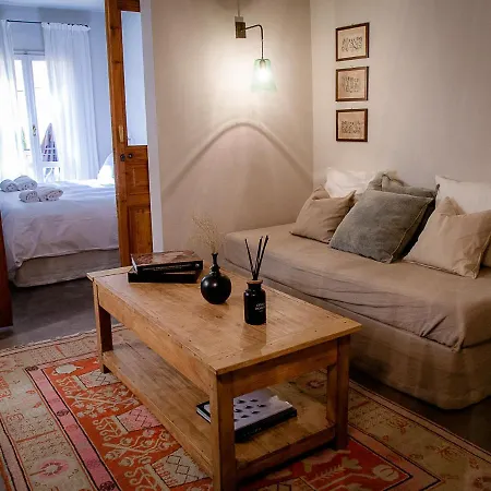 Acacia Cedro-kumquat Apartment *