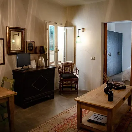 Acacia Cedro-kumquat Apartment *